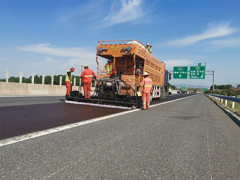 稀漿封層車(chē)微表處施工