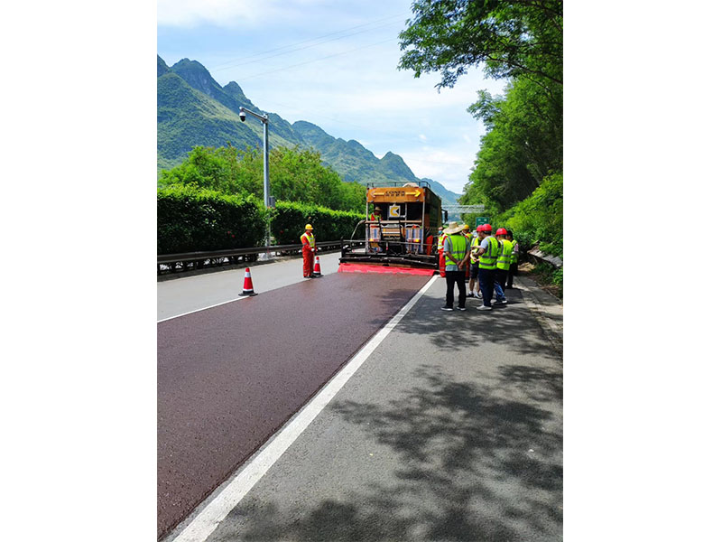 稀漿封層車(chē)微表處施工