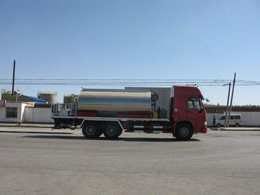 如何操作瀝青灑布車確保安全?